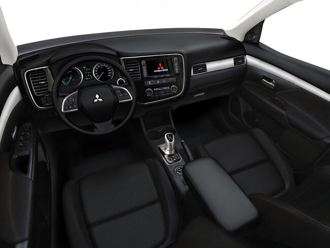Mitsubishi Outlander PHEV 2013 13