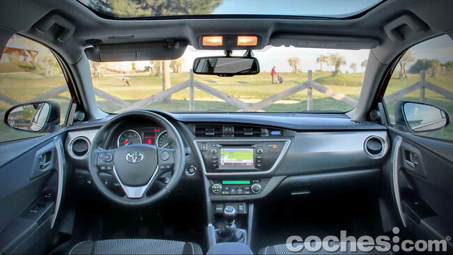 Toyota_Auris_130_Active_08