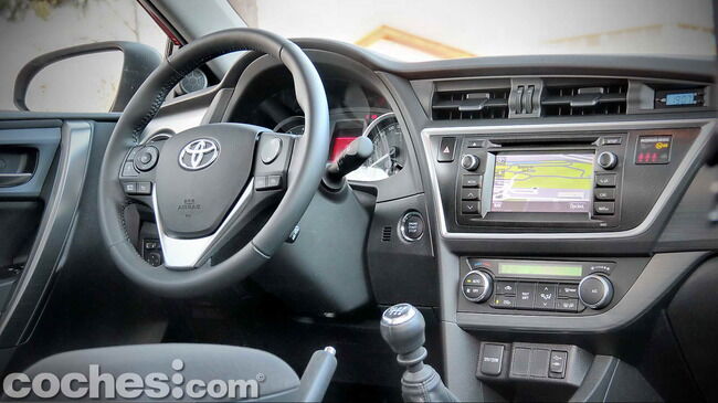 Toyota_Auris_130_Active_19