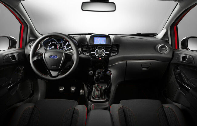 Ford Fiesta Red Edition Black Edition 2014 interior 04
