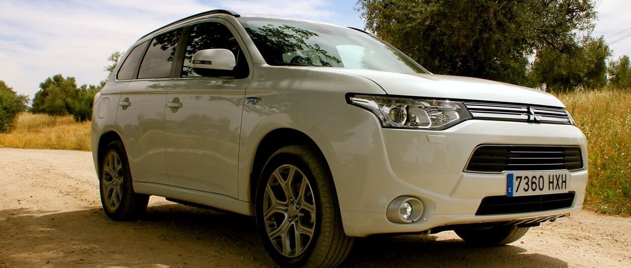 Todas las noticias de coches en un solo portal: Pruebas, fotos, vídeos, informes...