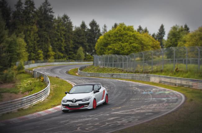 Renault Megane RS 275 Trophy-R Nürburgring 2014 01