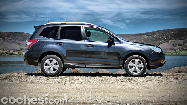 Subaru_Forester_2.0D_05