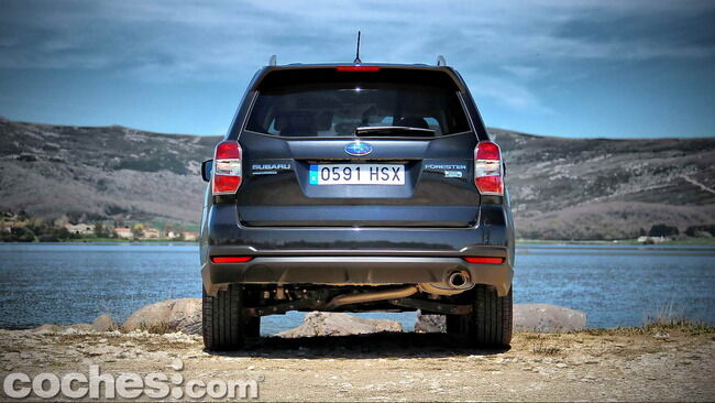 Subaru_Forester_2.0D_06