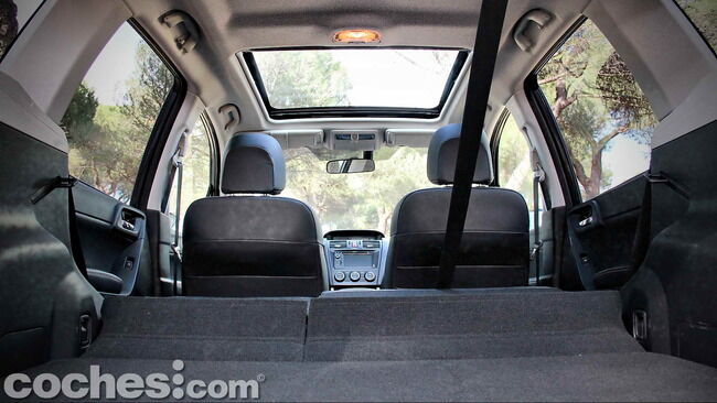 Subaru_Forester_2.0D_13