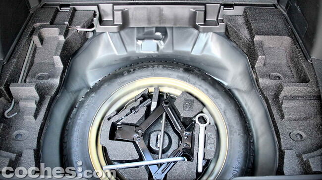 Subaru_Forester_2.0D_14