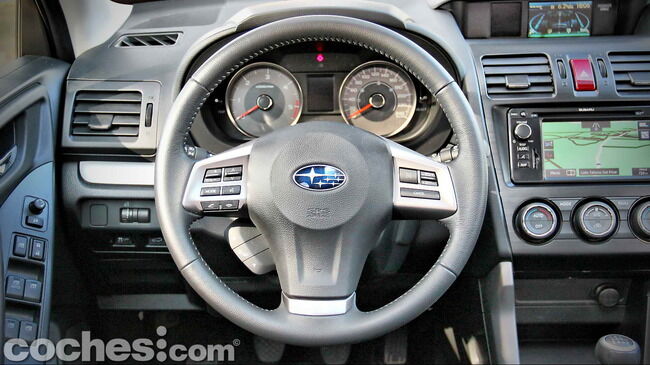 Subaru_Forester_2.0D_17