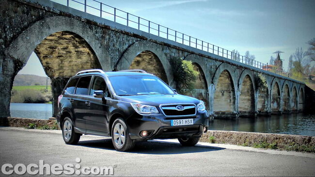 Subaru_Forester_2.0D_21