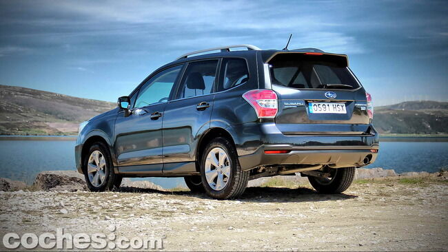Subaru_Forester_2.0D_23