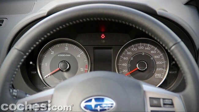 Subaru_Forester_2.0D_33