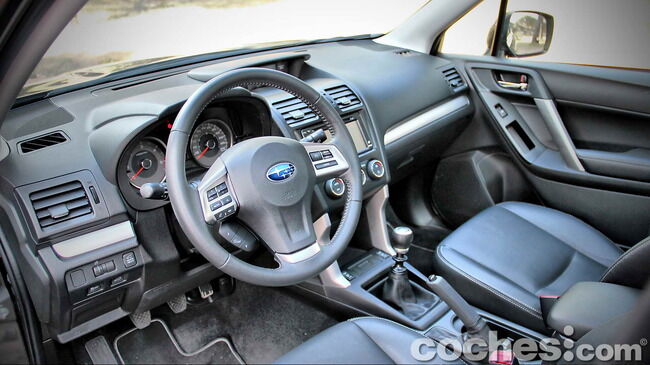 Subaru_Forester_2.0D_57