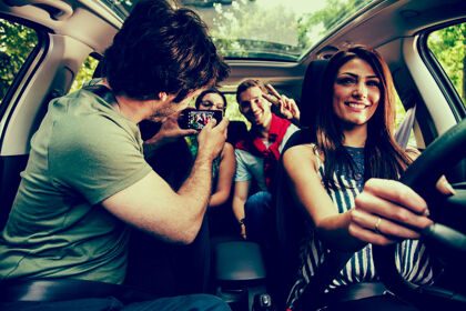 ¿Es legal compartir coche? ¿Te pueden multar por ello?