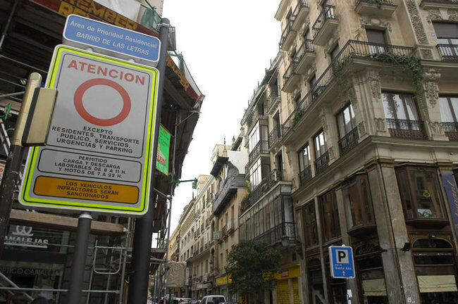 señal trafico restringido madrid