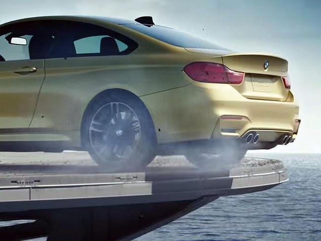 BMW M4 publicidad portaavioones