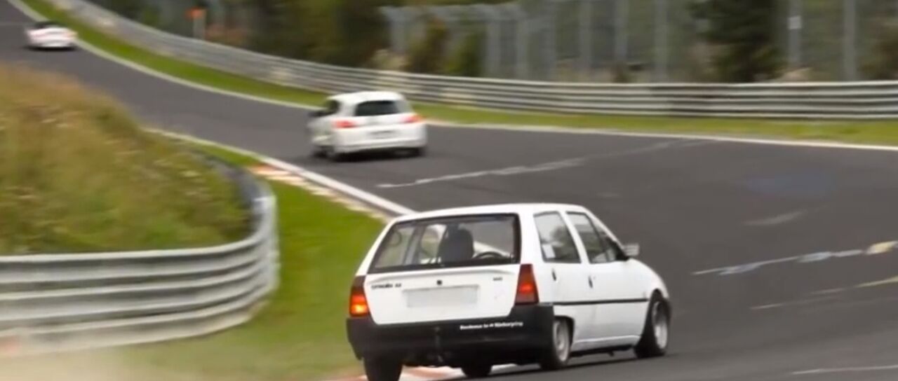 Todas las noticias de coches en un solo portal: Pruebas, fotos, vídeos, informes...