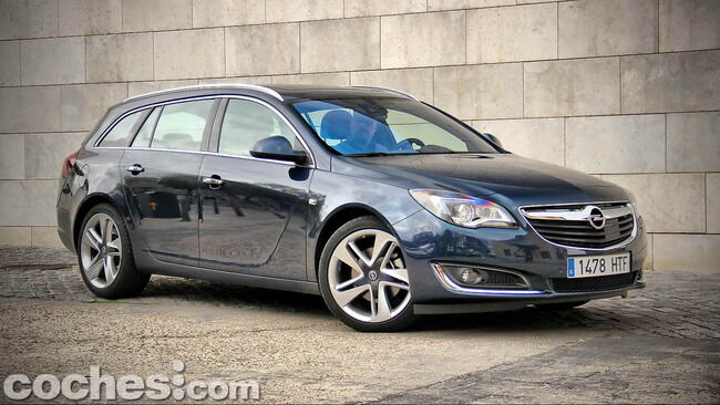 Opel_Insignia_Sports_Tourer_ecoFLEX_05