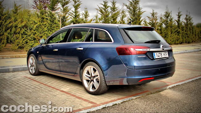 Opel_Insignia_Sports_Tourer_ecoFLEX_19