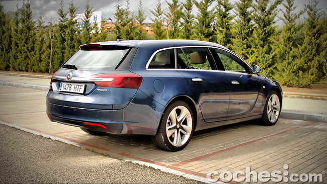 Opel_Insignia_Sports_Tourer_ecoFLEX_20