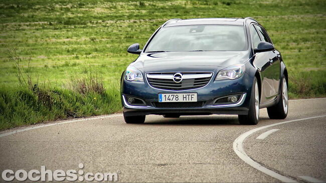 Opel_Insignia_Sports_Tourer_ecoFLEX_54