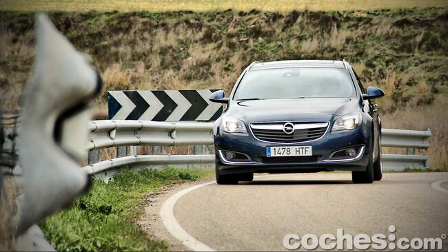 Opel_Insignia_Sports_Tourer_ecoFLEX_56