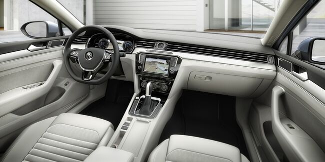 Volkswagen Passa 2015 interior 05