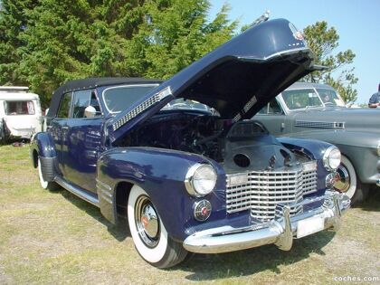 Cadillac Deluxe Convertible 1941