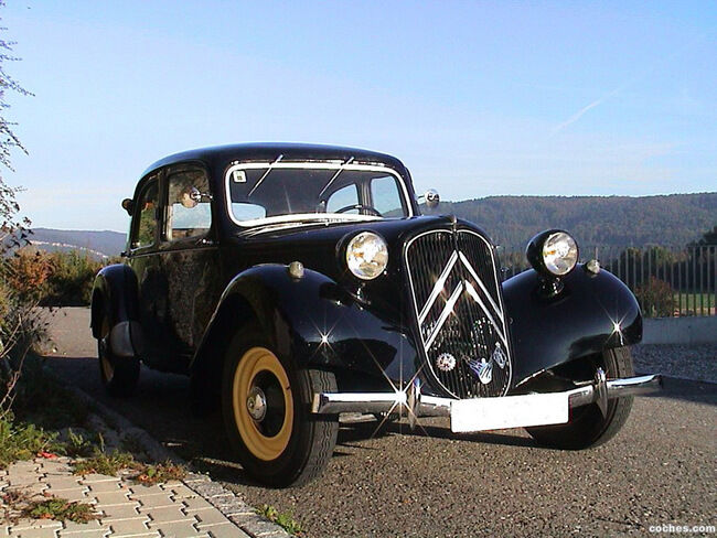 Citroen Traction Avant 11cv R9 650x488