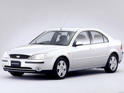 Ford Mondeo Sedan Japón 2000