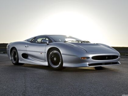 La historia de los neumáticos Bridgestone que montaba el Jaguar XJ220