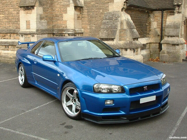 nissan_skyline-gt-r-bnr34-1999_r11