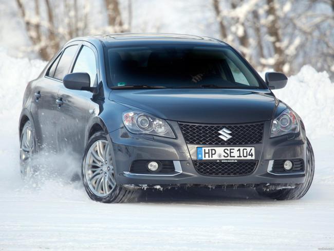 suzuki_kizashi-sport-4x4-2011_r10