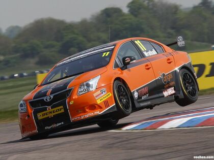 Toyota Avensis Sedan BTCC 2011