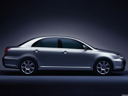 Toyota Avensis Sedan 2003