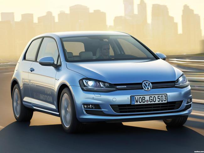 volkswagen_golf-3-door-tgi-bluemotion-2013_r3