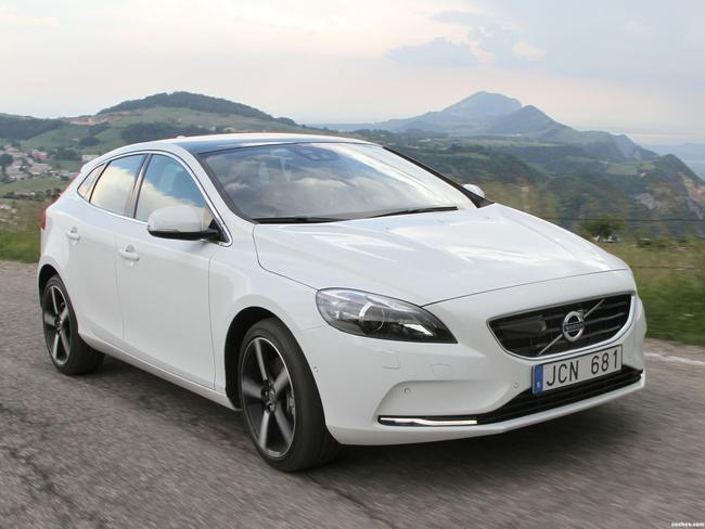 volvo_v40-d2-2012_r8