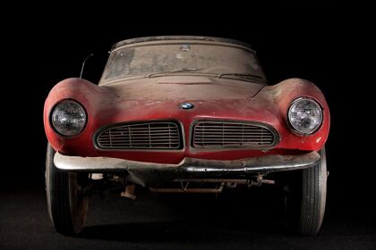 El calamitoso estado del BMW 507 de Elvis Presley (antes de su restauración)