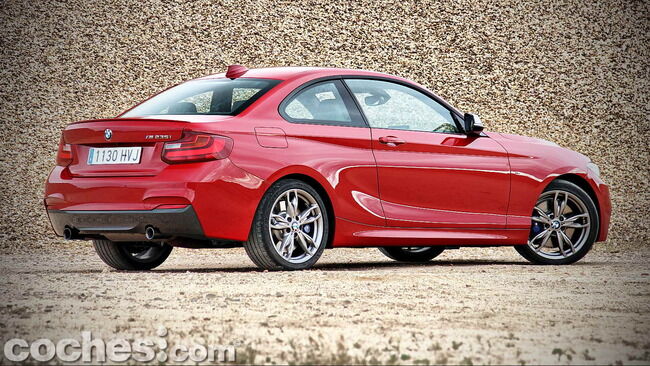 BMW_M235i_07