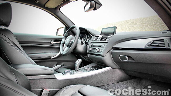 BMW_M235i_25