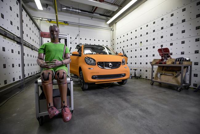 Crash test smart vs mercedes clase s 3