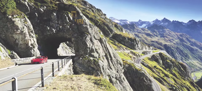 Ferrari F40 en Alpes