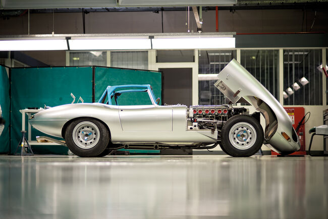Jaguar E-Type Lightweight 2014 28