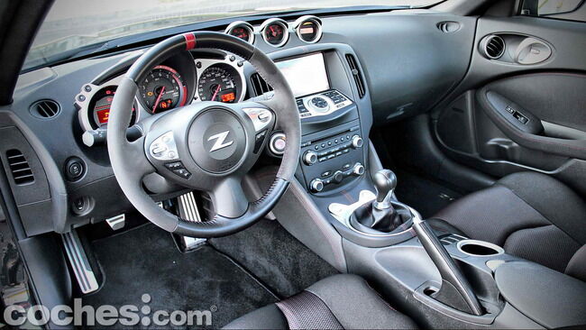 Nissan_370Z_Nismo_26