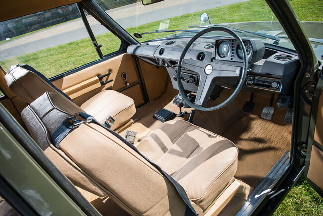 Range Rover 1969 interior