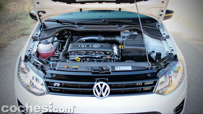 Volkswagen_Polo_R_WRC_59