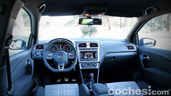 Volkswagen_Polo_R_WRC_72