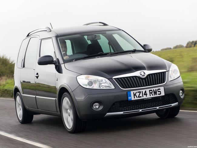 skoda_roomster-scout-uk-2010_r3