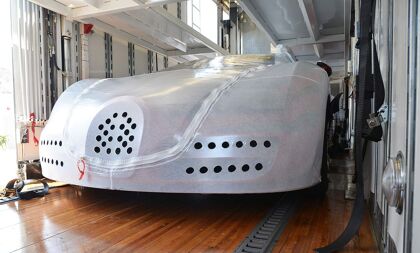 Cómo transportar un Bugatti Veyron sin un arañazo