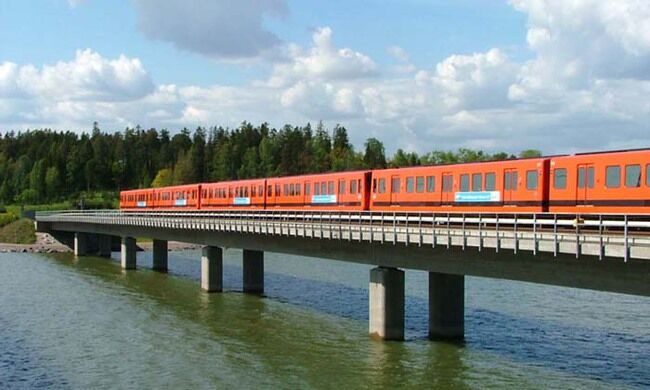 Helsinki_Metro_bridge