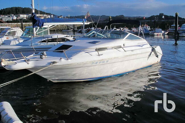 Lote_1270_2000_Sea_Ray_250_Boat_01