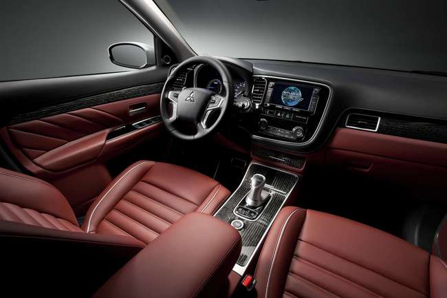 Mitsubishi Outlander PHEV Concept-S 2014 interior 01